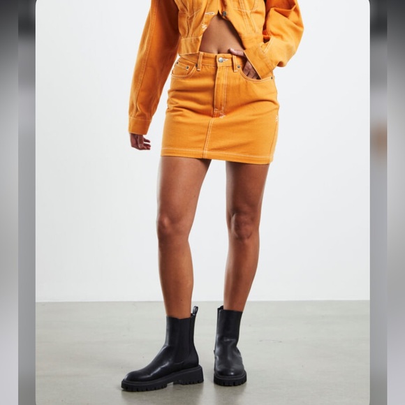 KSUBISuper x Mini Skirt Flame Orange